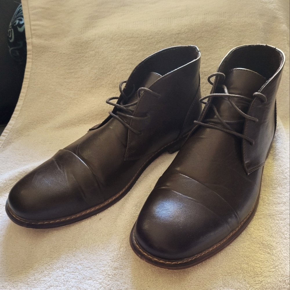 Deer Stag ankle boots size 10.5